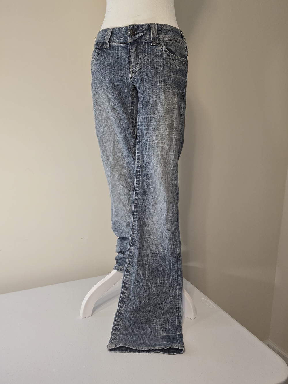 Vintage Hydraulic Classic Women's Light Blue Low Rise Bootcut Jeans